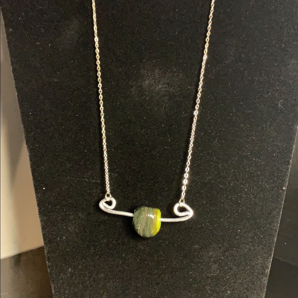 Dark green Fancy Fidget necklace